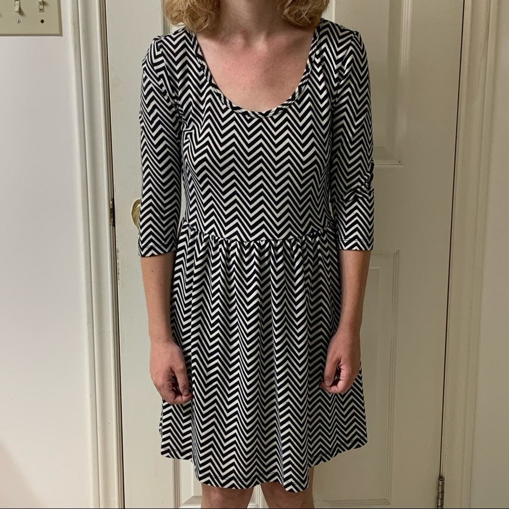 🌷3 for $25🌷BeBop, US L, Black & White Scoop Neck Zigzag Print Fit & Flare Dress